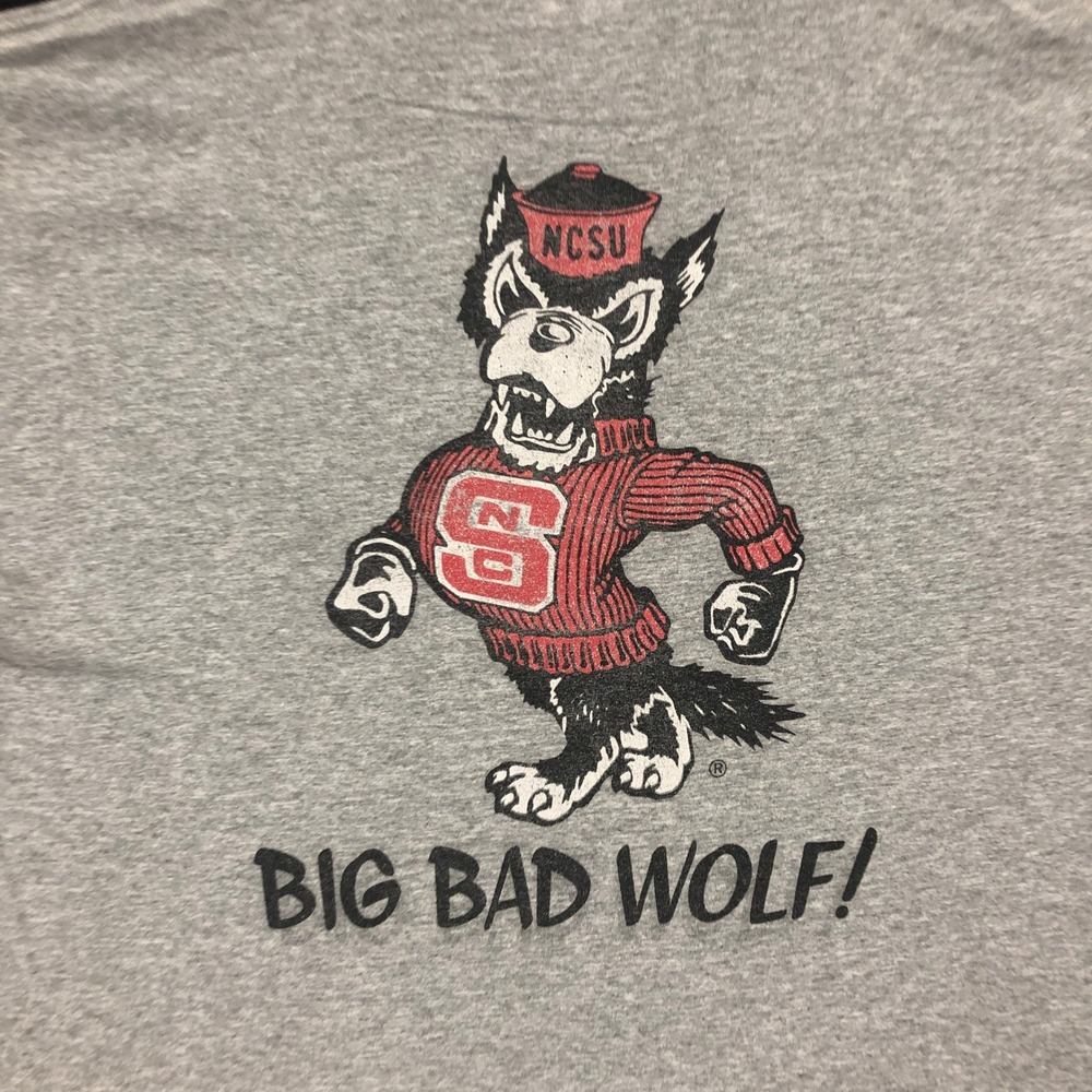 NCSU Wolfpack Big Bad Wolf Graphic Tee Fruit‎ of the Loom Men's Size XL
